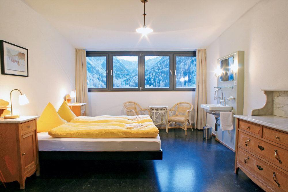 Kurhaus Berguen Hotel Екстериор снимка