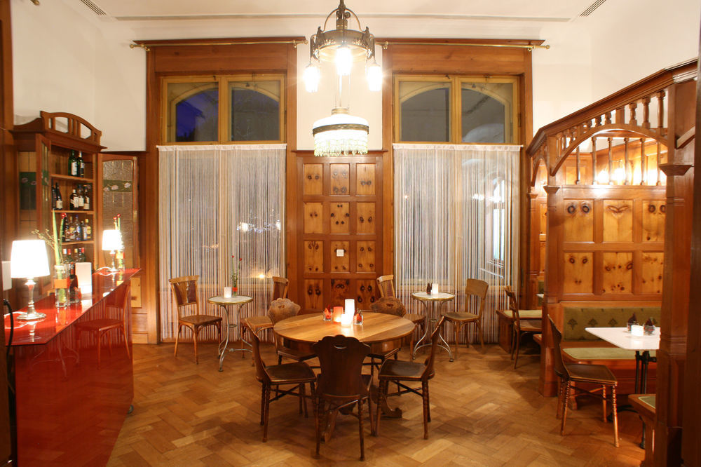 Kurhaus Berguen Hotel Екстериор снимка