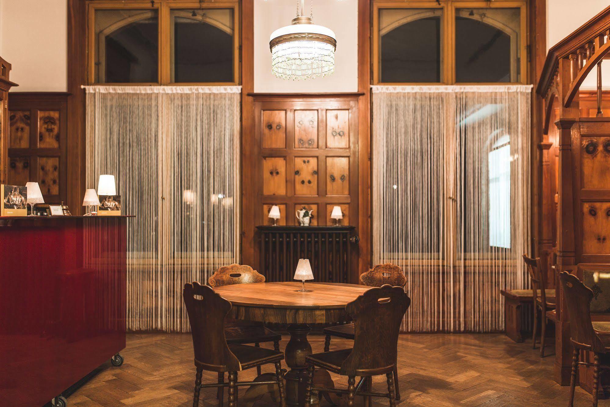 Kurhaus Berguen Hotel Екстериор снимка